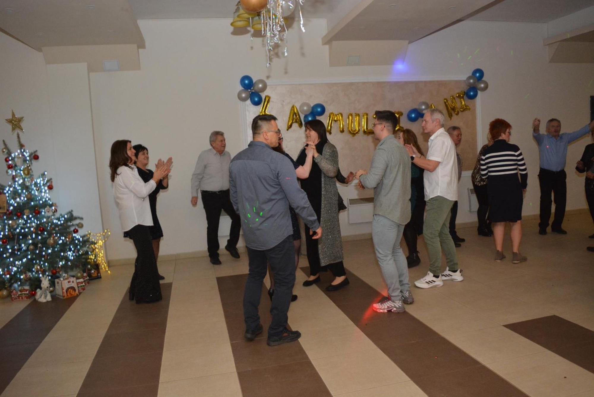 Pensiunea Popasul Ursilor Chişcău エクステリア 写真